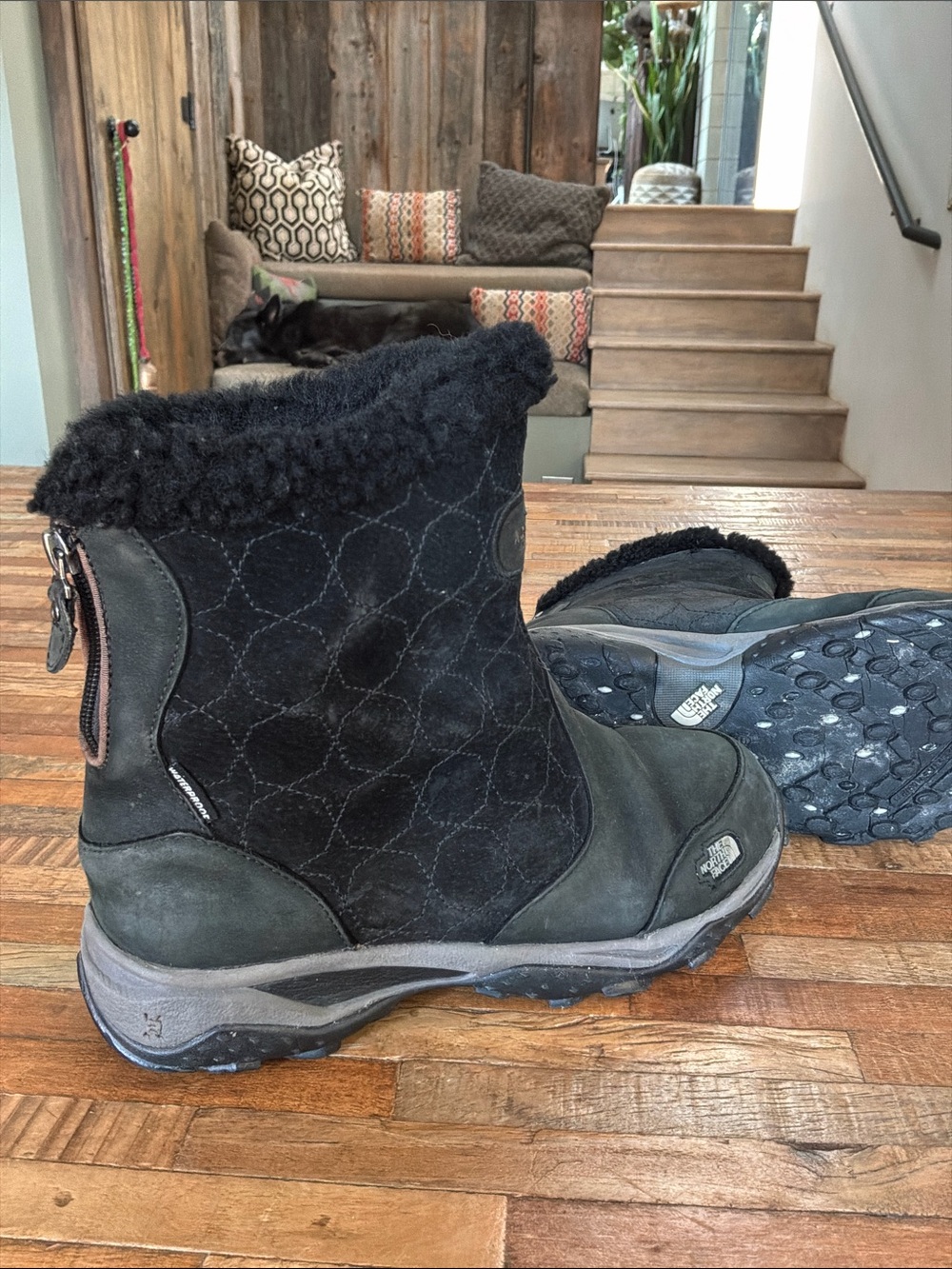The North Face Women’s Black Quilted Shearling-Trim Winter Boots